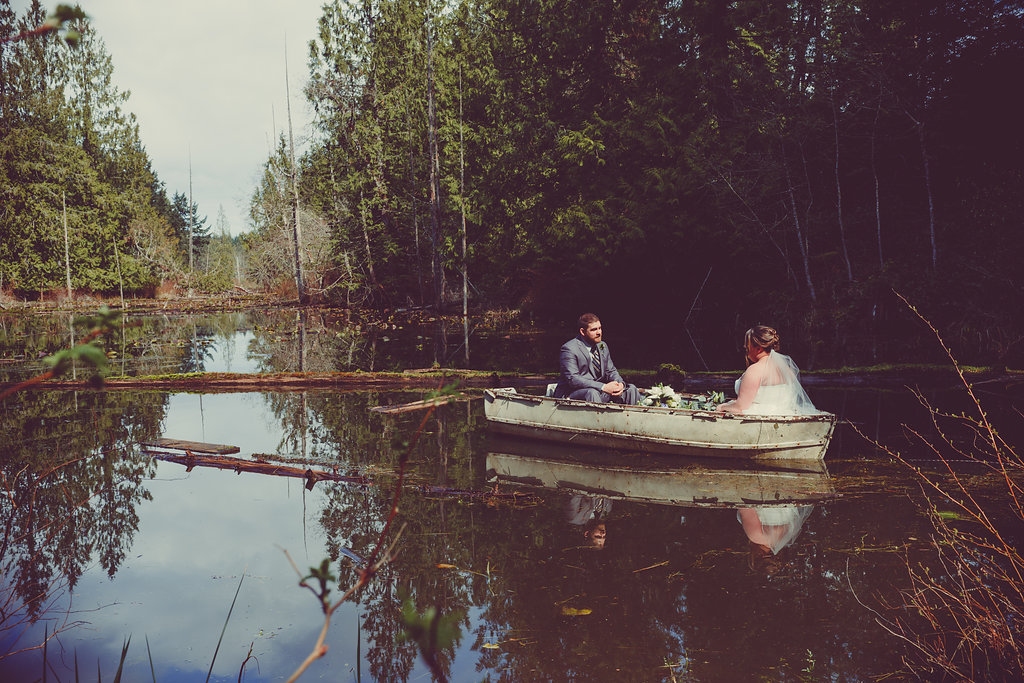 New Wedding Memories in a Canoe on Vancouver Island