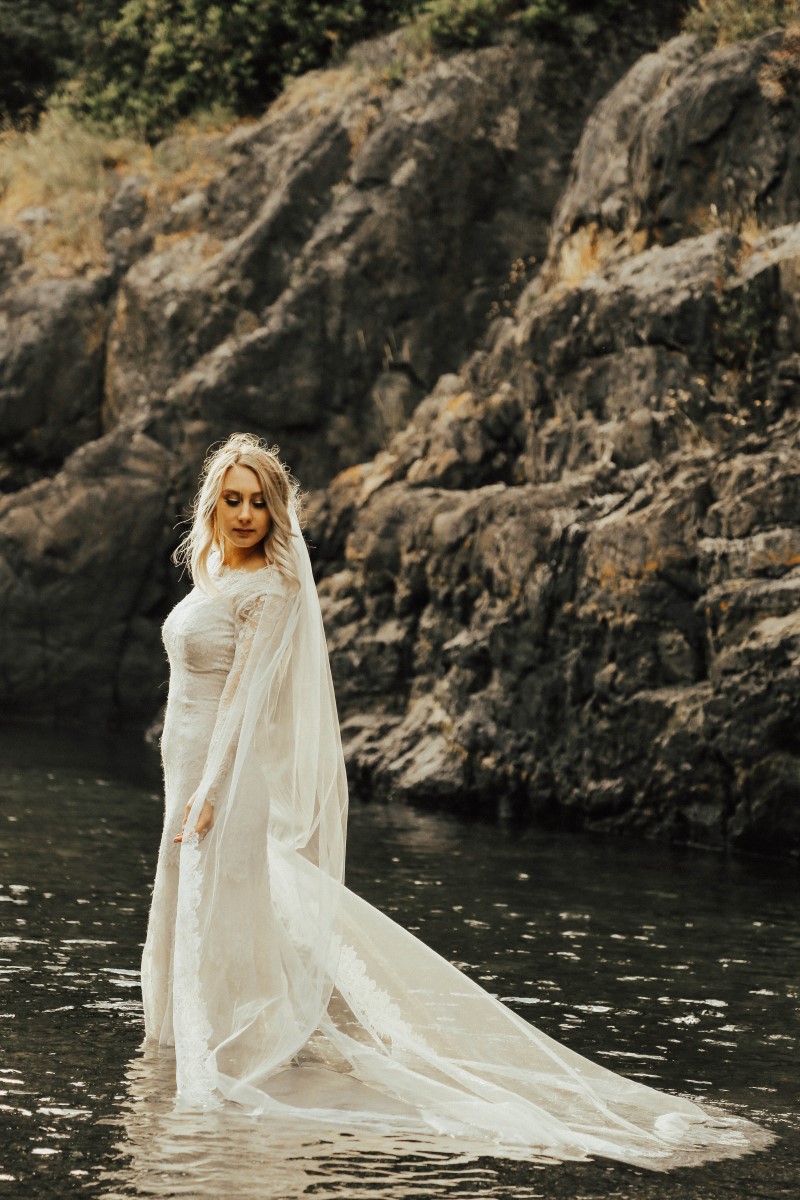 The Maggie Sottero Barefoot Bride Session West Coast Weddings Magazine Vancouver Island