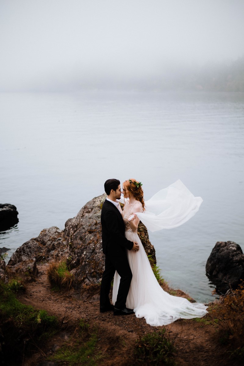 Celtic Bride Wedding Couple on Cliffs by Willow Hairstyling Vancouver Island Wedding Magazine