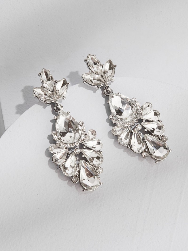 lovely leaf earrings by Olive and Piper Jewelery Vancouver