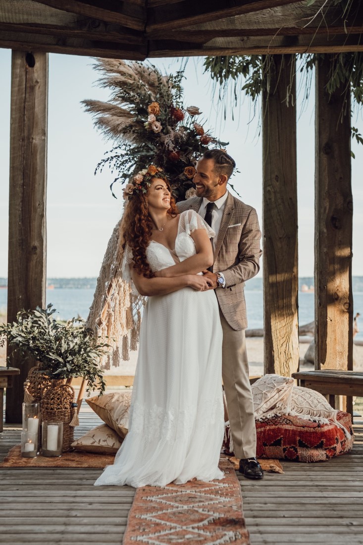 Newlyweds surrounded by luxury Vancouver picnic