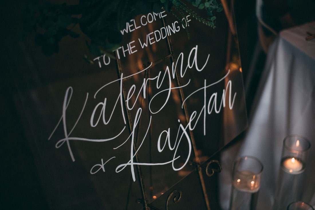 Laura Olson Photography Welcome Sign Golden Hour Wedding at The Vancouver Shipyards