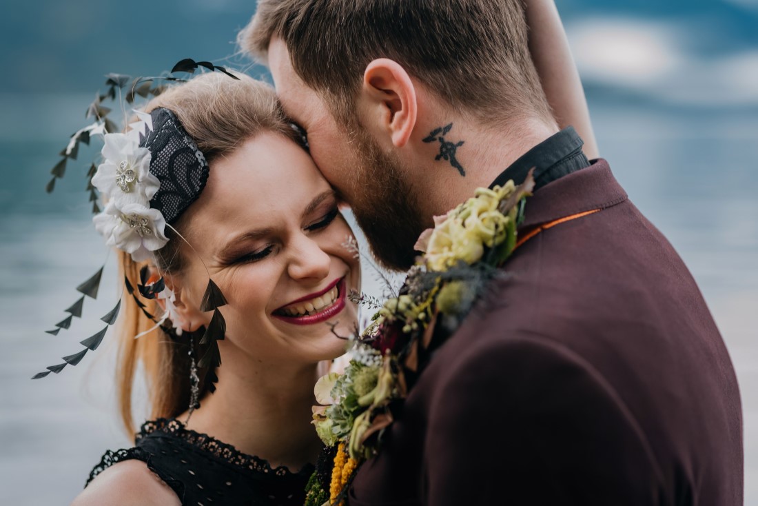Leanne Sim Photography Smiles Extraordinary & Unique Wedding Inspo