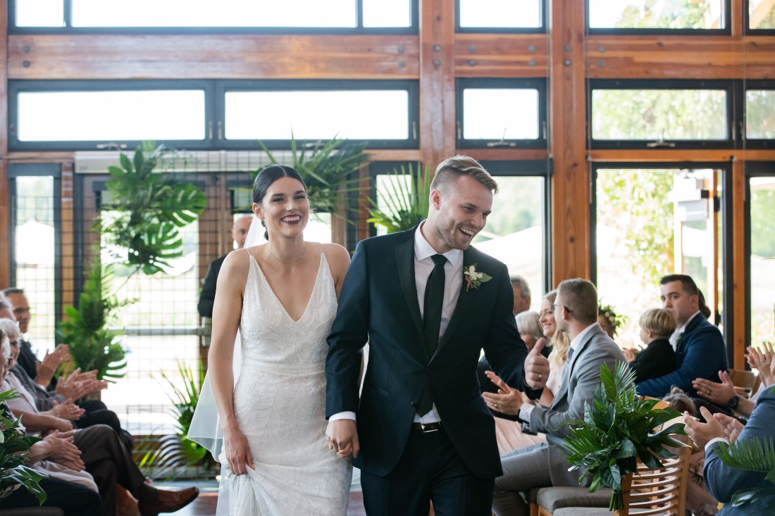 Patchwork Media Thumbs Up Gorgeous Green Wedding for Sydney + Travis