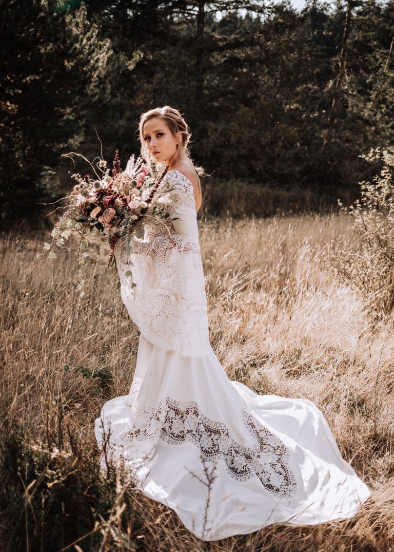 Fields of Gold Stunning Bride with bouquet