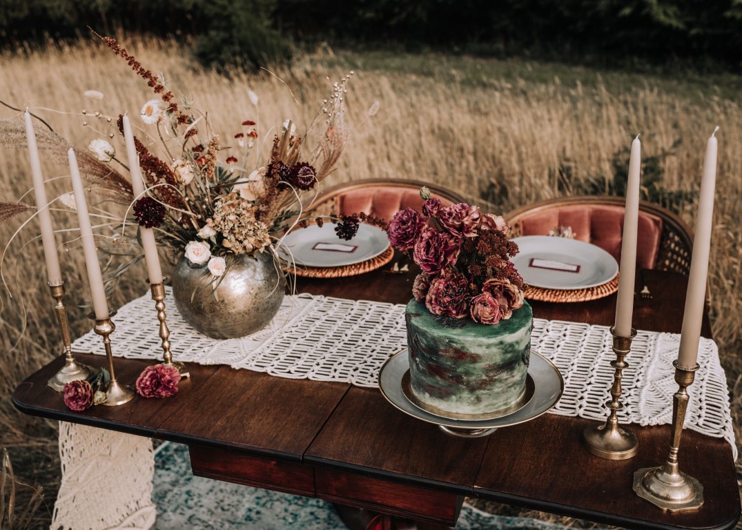 Field of Gold Landscape Wedding Table