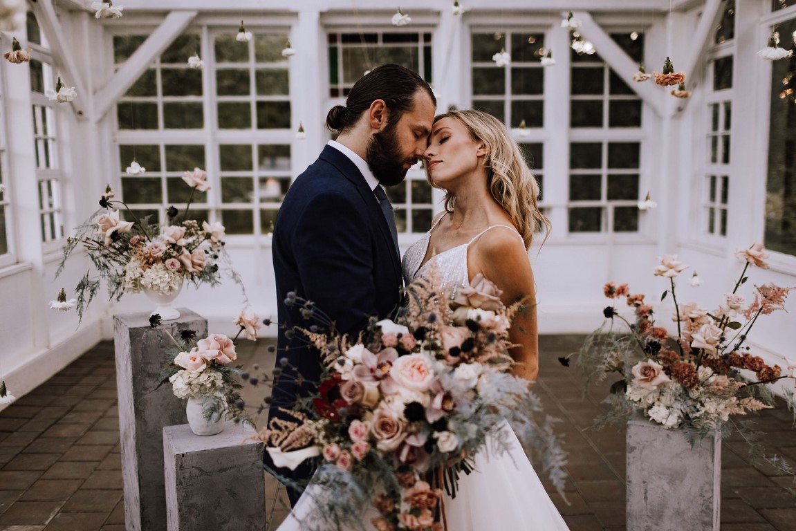 moment before kiss the bride