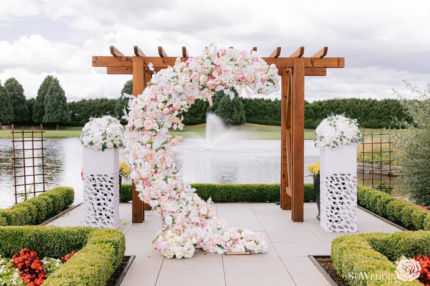 Half circle white roses wedding ceremony backdrop PROLINE Vancouver