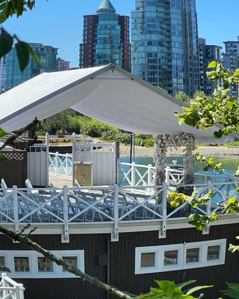 Outdoor reception in Vancouver by PROLINE 