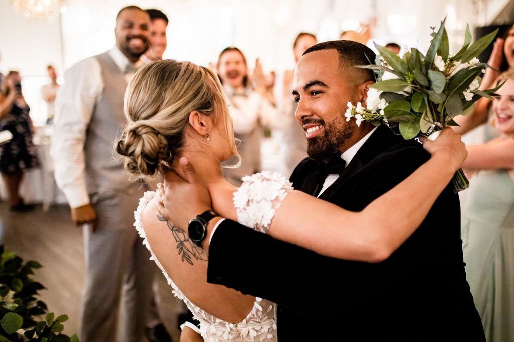 Newlyweds first dance at Golden Eagle Golf Club Vancouver