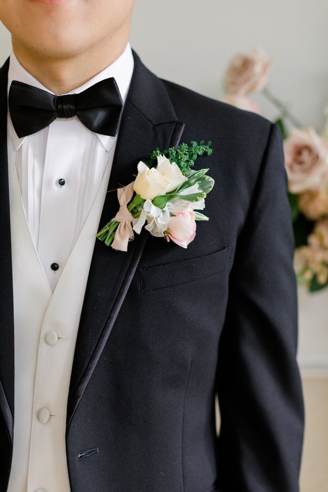 Grooms boutonniere