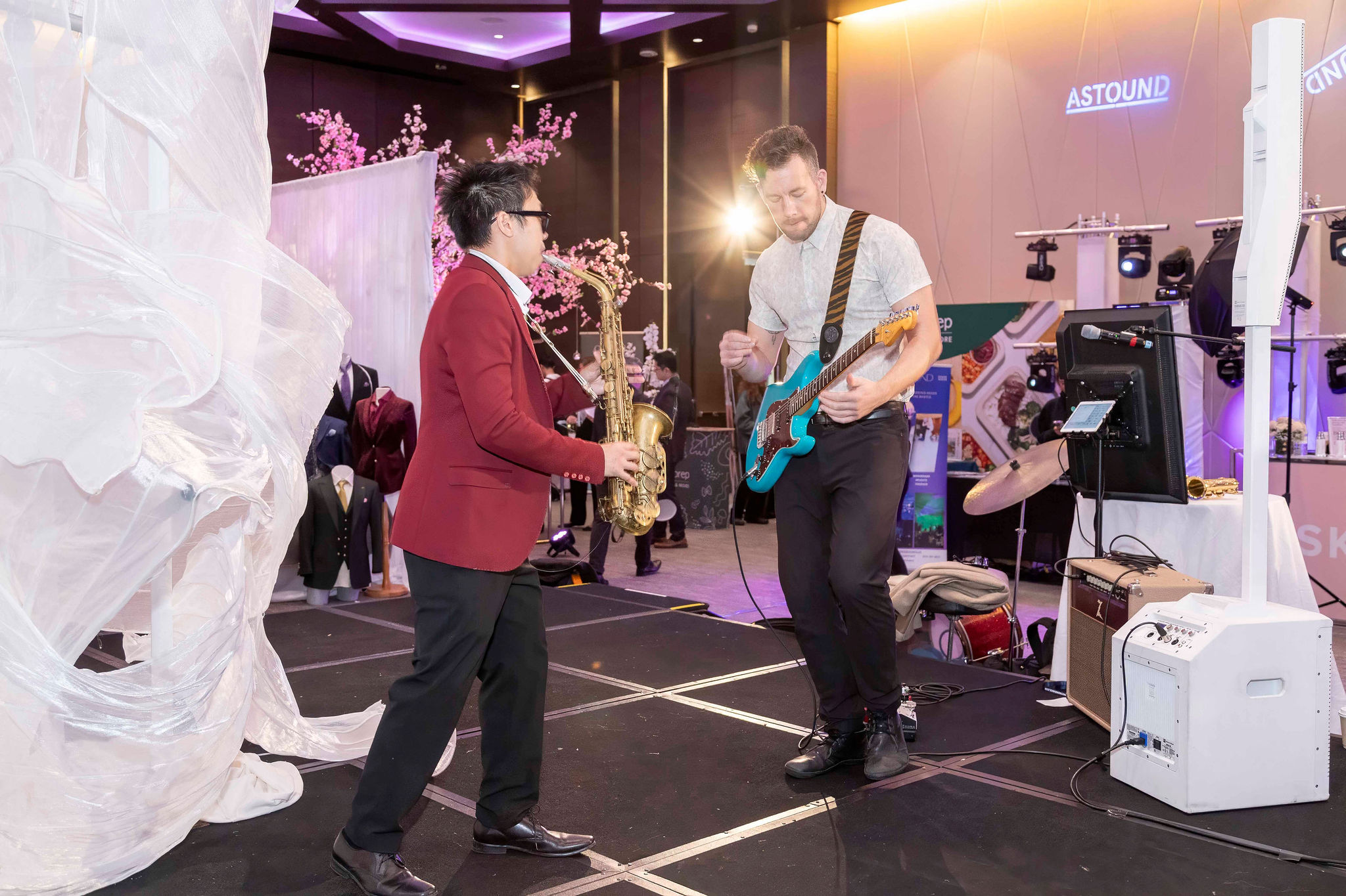 west coast weddings, red carpet event, paradox hotel, helen siwak, bridal industry, vancouver, bc, yvr