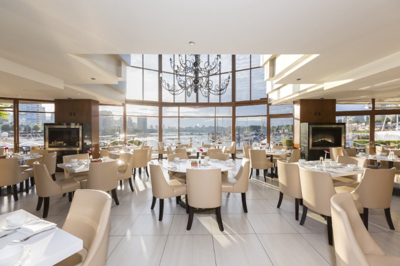 DOCKSIDE-INDOOR-DINING