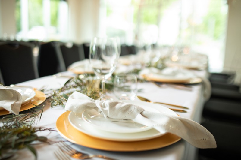 2505_DerekFord_Parkside_wedding2205261960web-1-detail-plate (1)