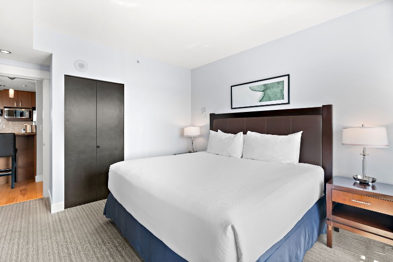 2505_Two-Bedroom-Deluxe-Suite-1