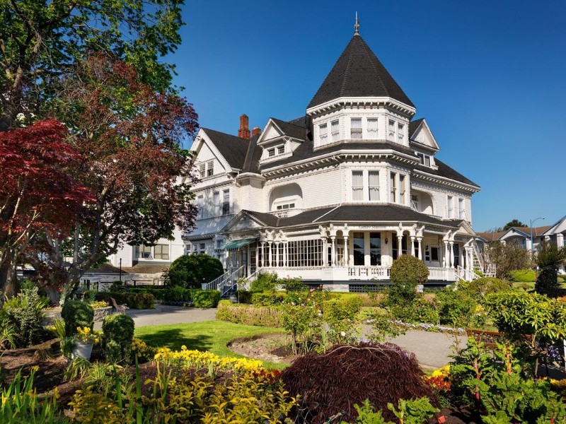4390_exterior-pendray-inn-and-tea-house_orig