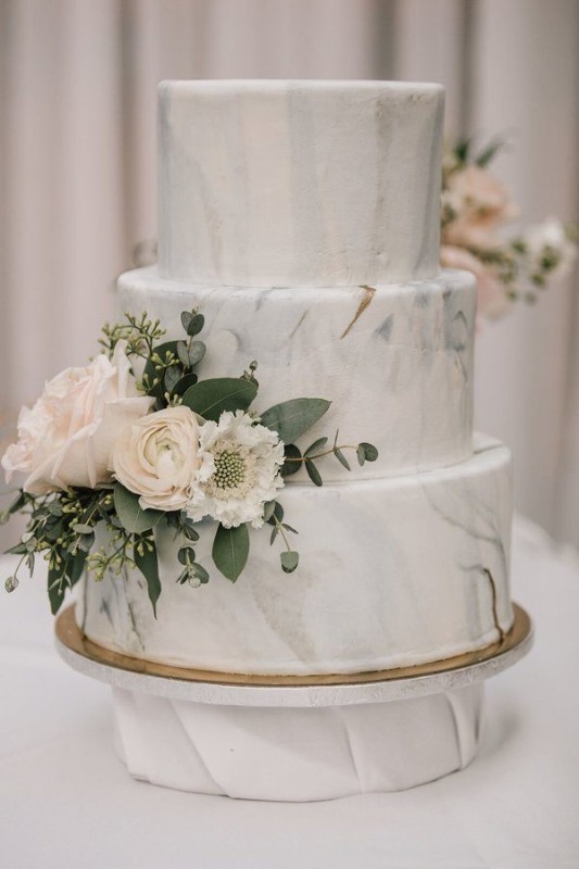 9077_marble-wedding-cake-3-tiers-600×900-1