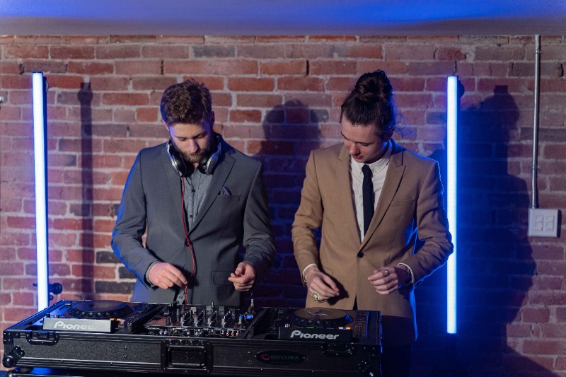 14932_we_know_dj_west_coast_weddings-4