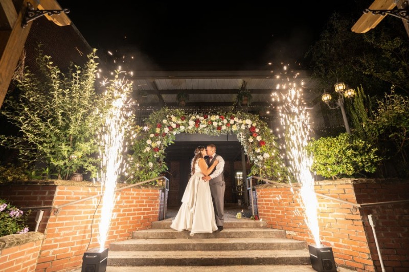 14960_AstoundEntertainment_west_coast_weddings-6 (1)