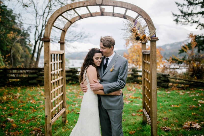 8710_couple-arch-hastings-house